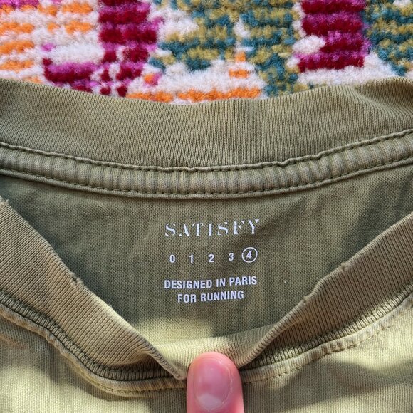 SATISFY RUNNING MOTH-TECH SLEEVELESS SHIRT OLIVE GREEN SIZE L (SIZE 4) - Picture 4 of 5